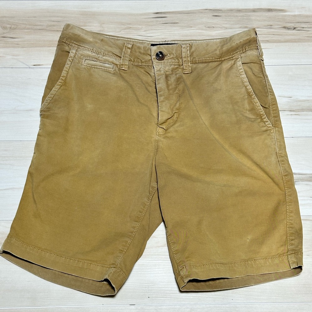 Mens American Eagle flex tan chino shorts 28EUC 18-452